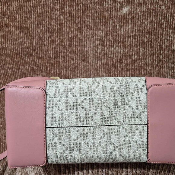 Michael Kors logo print bag with dusty rose trim new w/o tags - Picture 4 of 4